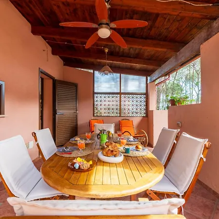Villa Pula, With Garden & Bbq - 250m From The Sea *